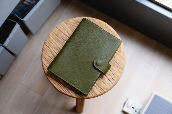6 COLORS - A5/Hobonichi/Midori MD Natural Snap Closure Pebbled Leather Notebook Cover with Card Slots