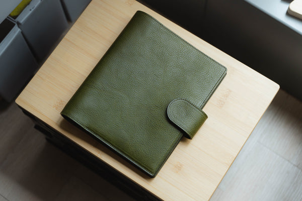 A5 Ring-Organizer aus genarbtem Leder mit Krause-Ringen