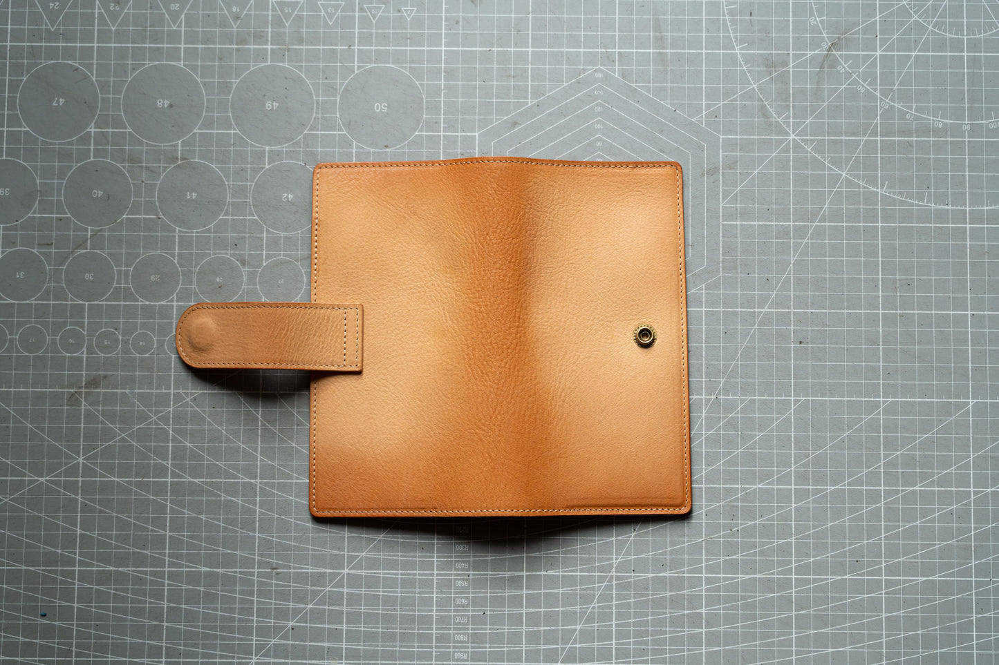 Clearance - Lined Natural Pebbled Leather Weeks Cover