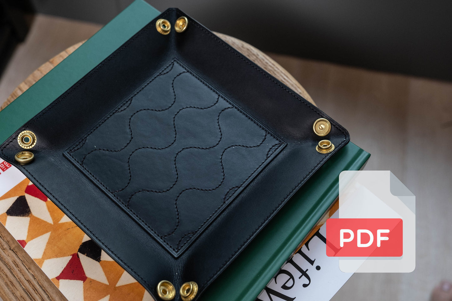 Modèle PDF de plateau de service en cuir matelassé n° 26 - Patron numérique pour le travail du cuir - Formats A4 et Lettre