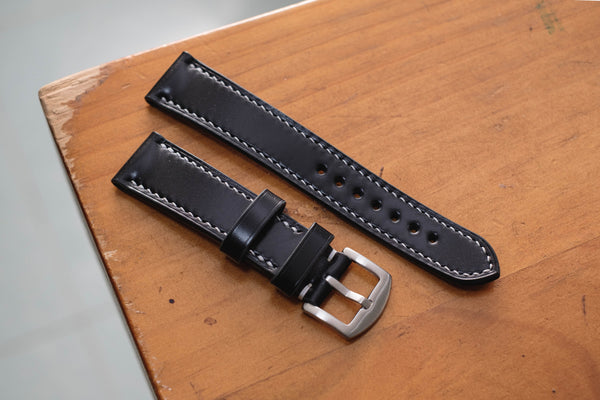 Schwarzes konisches Uhrenarmband aus Shell Cordovan-Leder (18, 20, 22 und 24 mm)