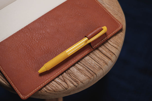 6 COULEURS - Couverture de carnet en cuir grainé avec fermeture élastique A5/Hobonichi/Midori MD orange-marron