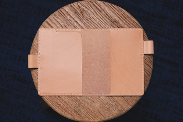 13 COULEURS - Couverture de carnet en cuir Buttero A6/Hobonichi/Midori MD avec passants pour stylos emboîtables