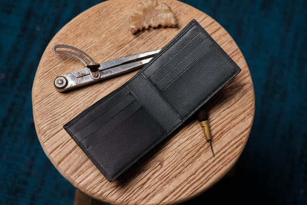 Portefeuille à deux volets en cuir de chèvre noir à 6 compartiments