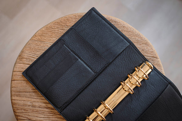 Organiseur de bagues personnel « Big Back Pocket » en cuir grainé avec anneaux Krause