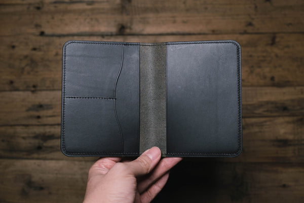 13 FARBEN - Buttero Leder Reisepasshülle