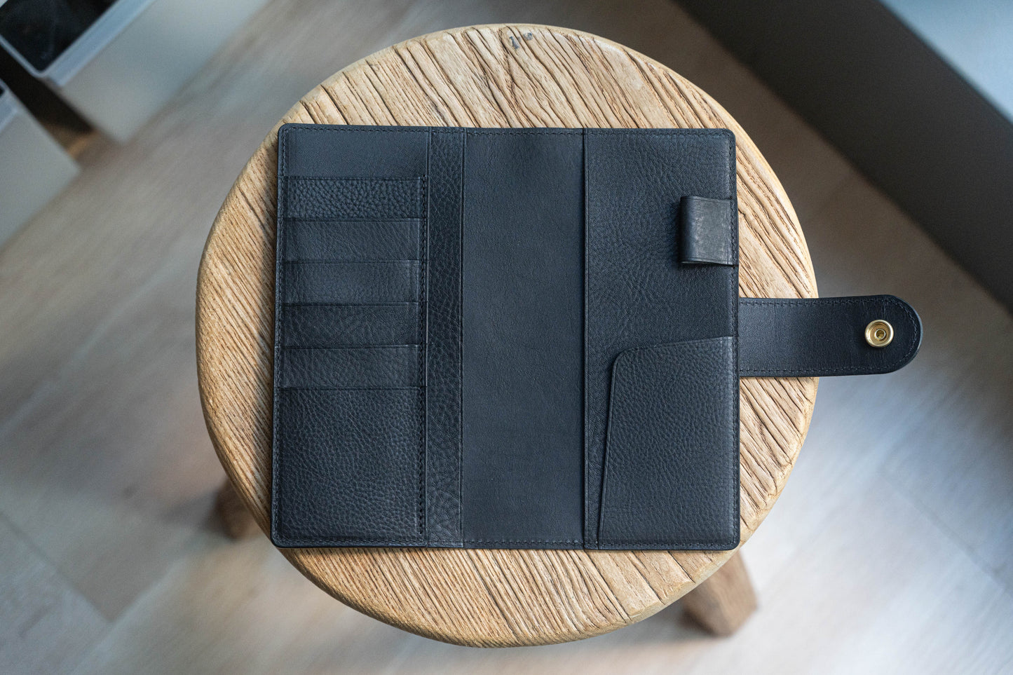 6 FARBEN - The Weeks Wallet aus genarbtem Leder