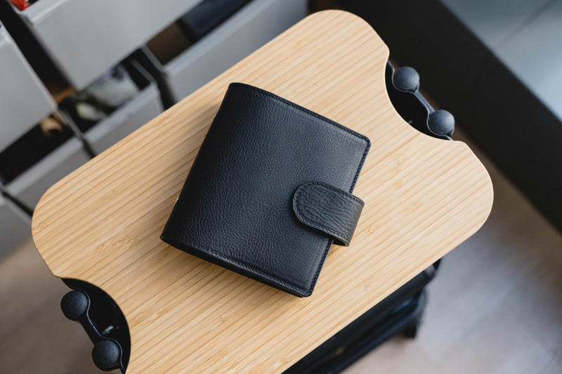 Organiseur de poche pour bagues en cuir grainé