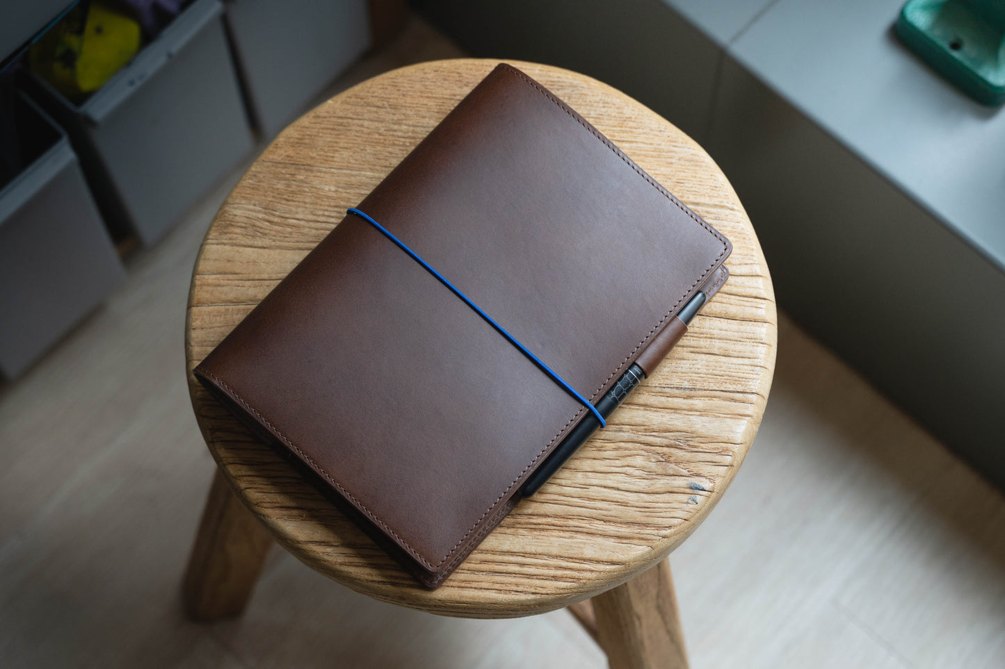 13 COULEURS - Couverture en cuir A5/Hobonichi Cousin/Seven Seas Buttero avec fermeture élastique