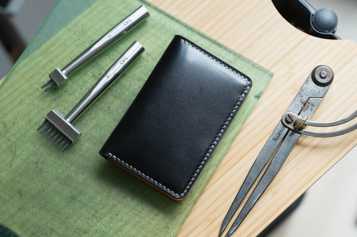 7 COLORS- Shell Cordovan & Natural Leather Vertical Card Wallet