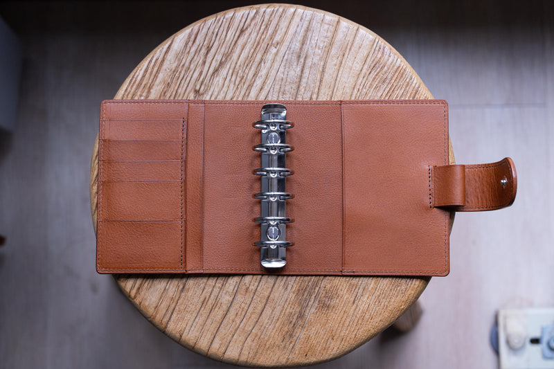 Organiseur de poche pour bagues en cuir grainé