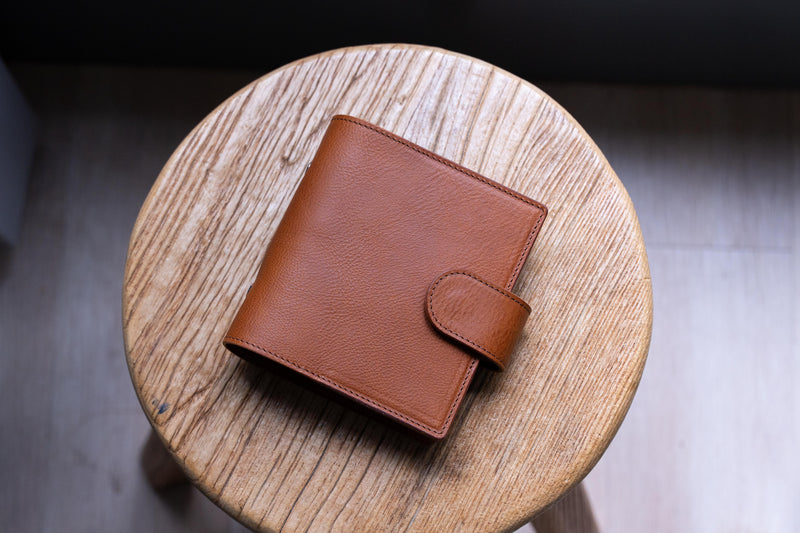 Organiseur de poche pour bagues en cuir grainé