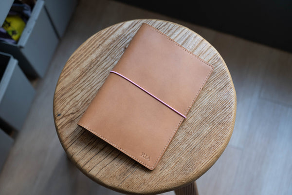 Couverture de cahier à fermeture élastique naturelle B6/Stalogy