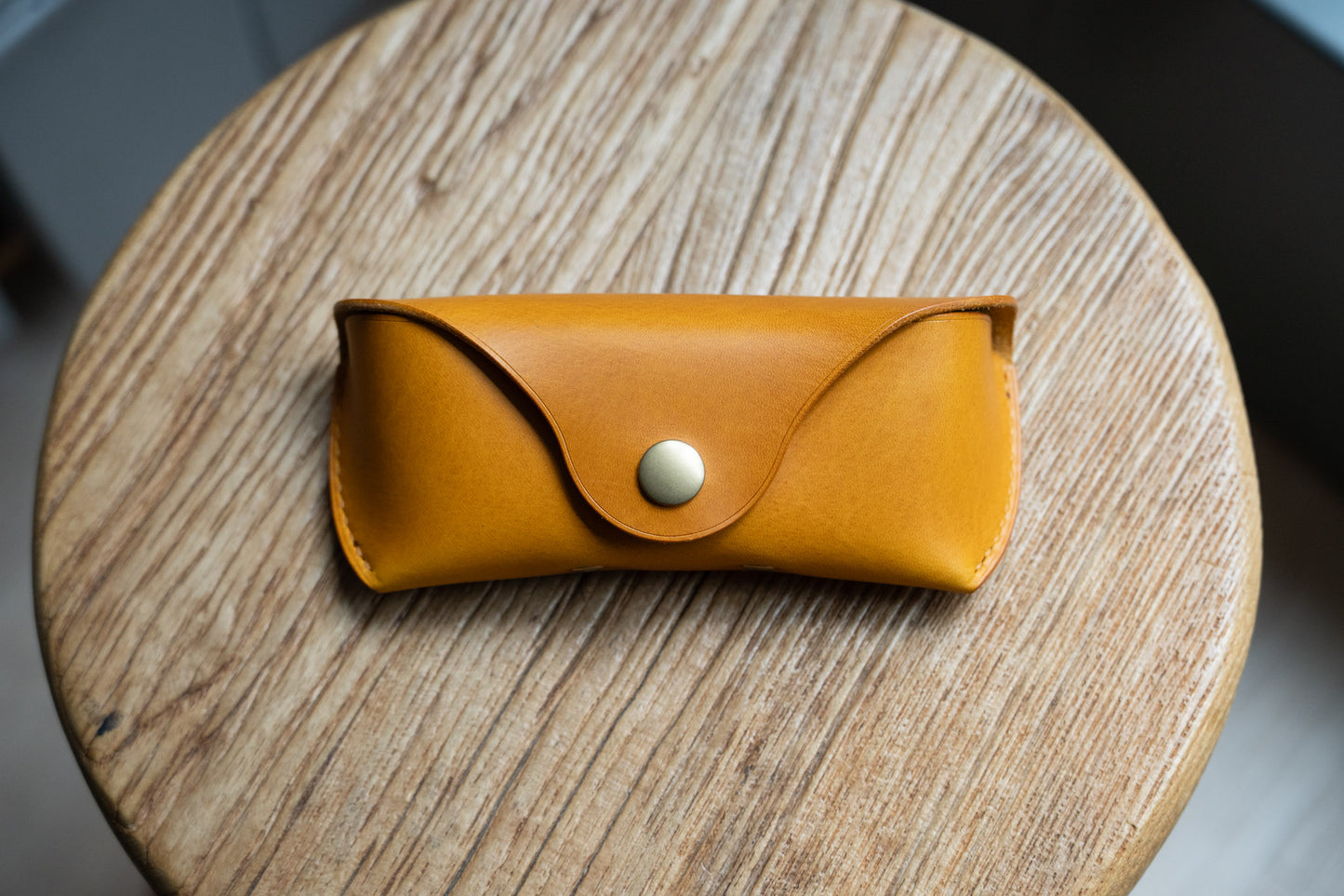 13 COULEURS - Étui à lunettes et lunettes en cuir Buttero