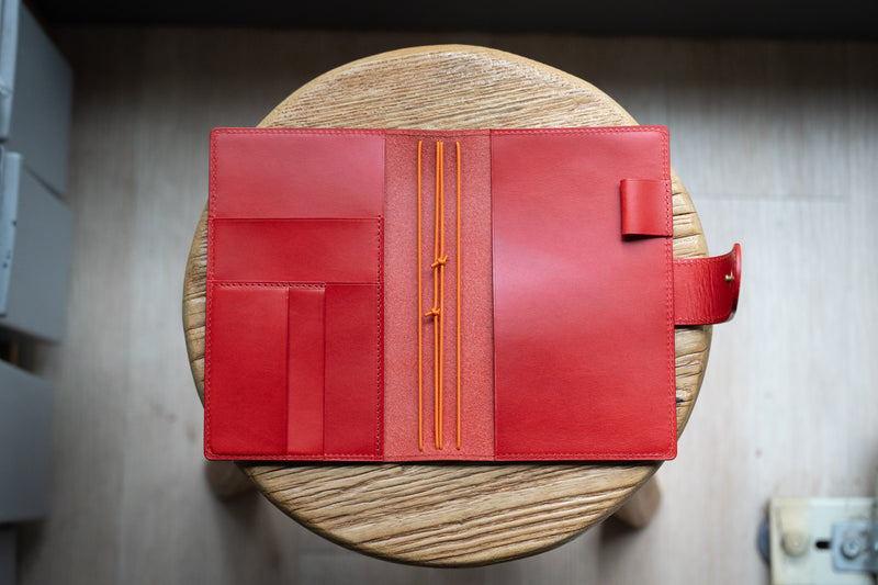 Buttero Leder Trifold Traveler's Notebook Cover (Keine Einlagen enthalten)