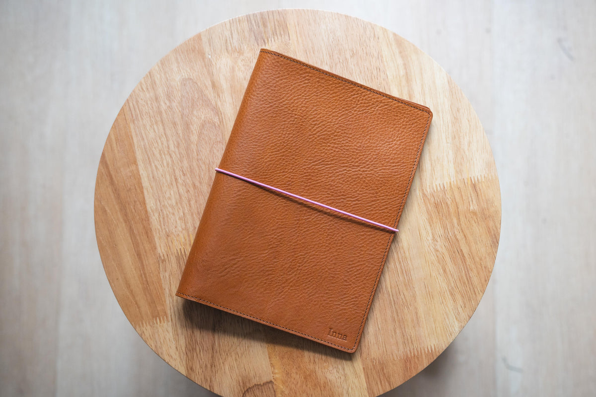 A5/Hobonichi/Midori MD Elastic Closure Pebbled Leather Notebook Cover