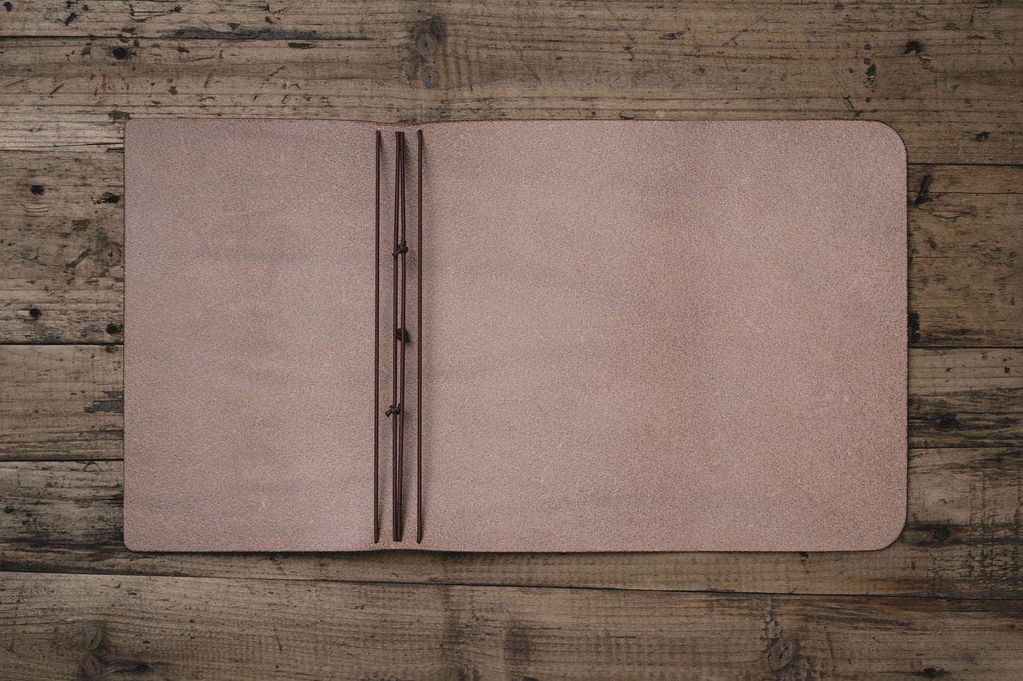 Buttero Leather Trifold Traveler's Notebook Cover - detail - inside