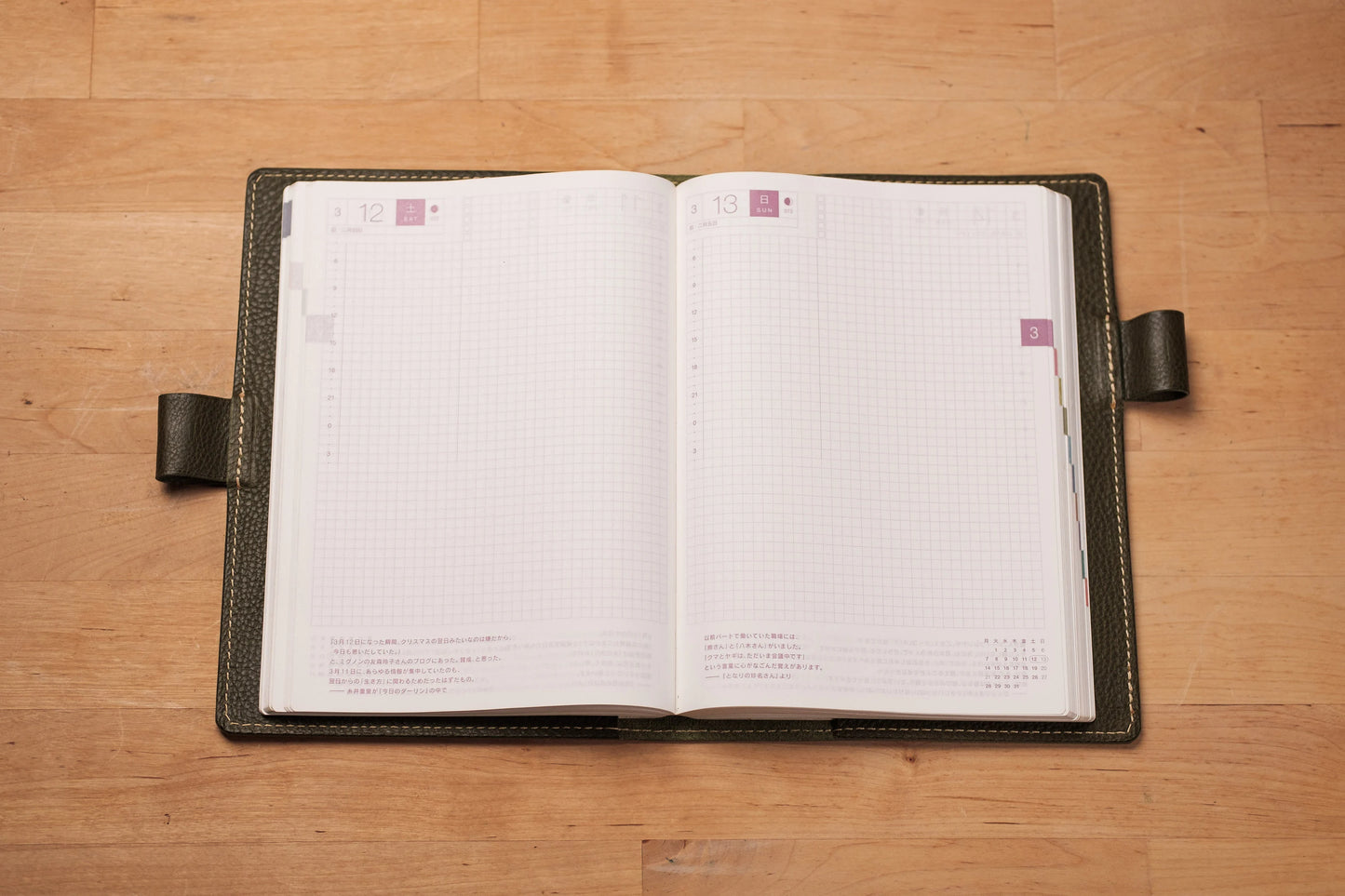 6 FARBEN - A5/Hobonichi/Midori MD Marineblauer Notizbuchbezug aus gekrispeltem Leder mit elastischem Verschluss