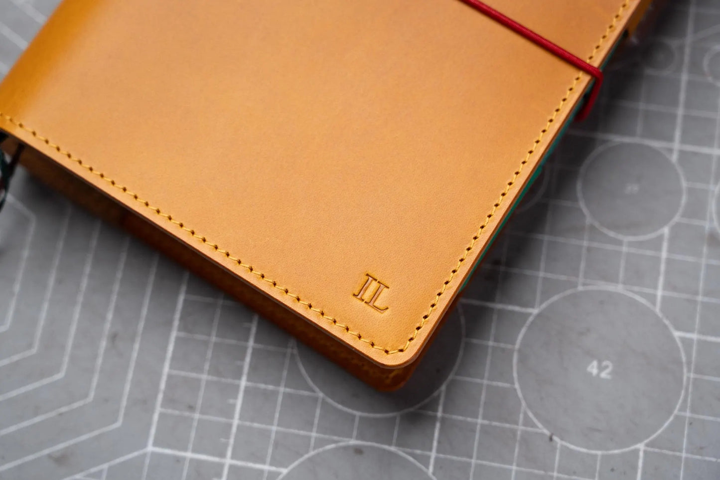 A6+/Hibino/5-Year Hobonichi Buttero Leather Elastic Closure Notebook Cover