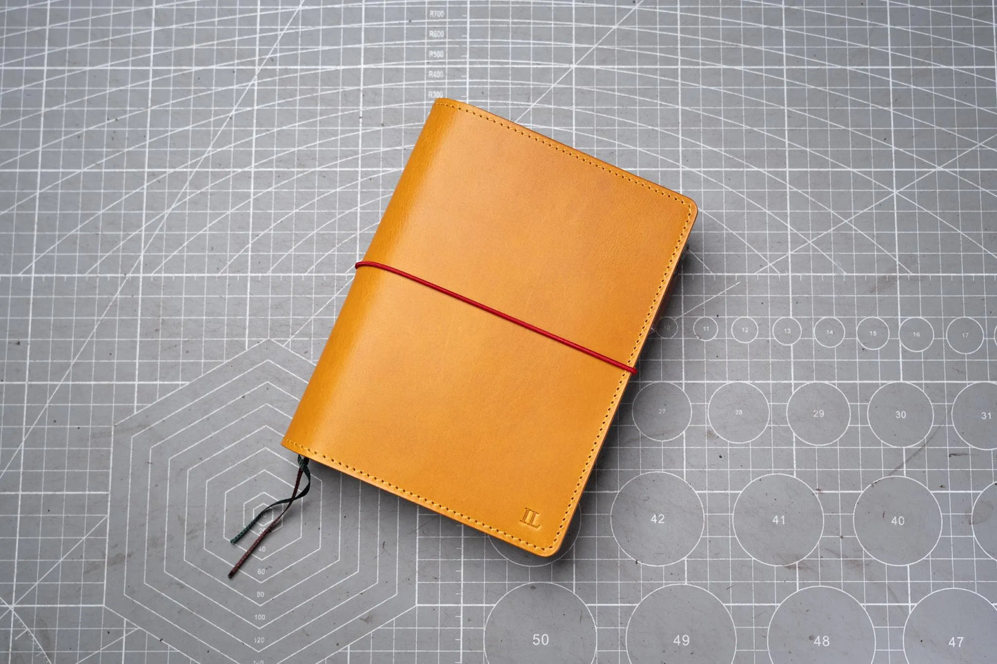A6+/Hibino/5-Year Hobonichi Buttero Leather Elastic Closure Notebook Cover