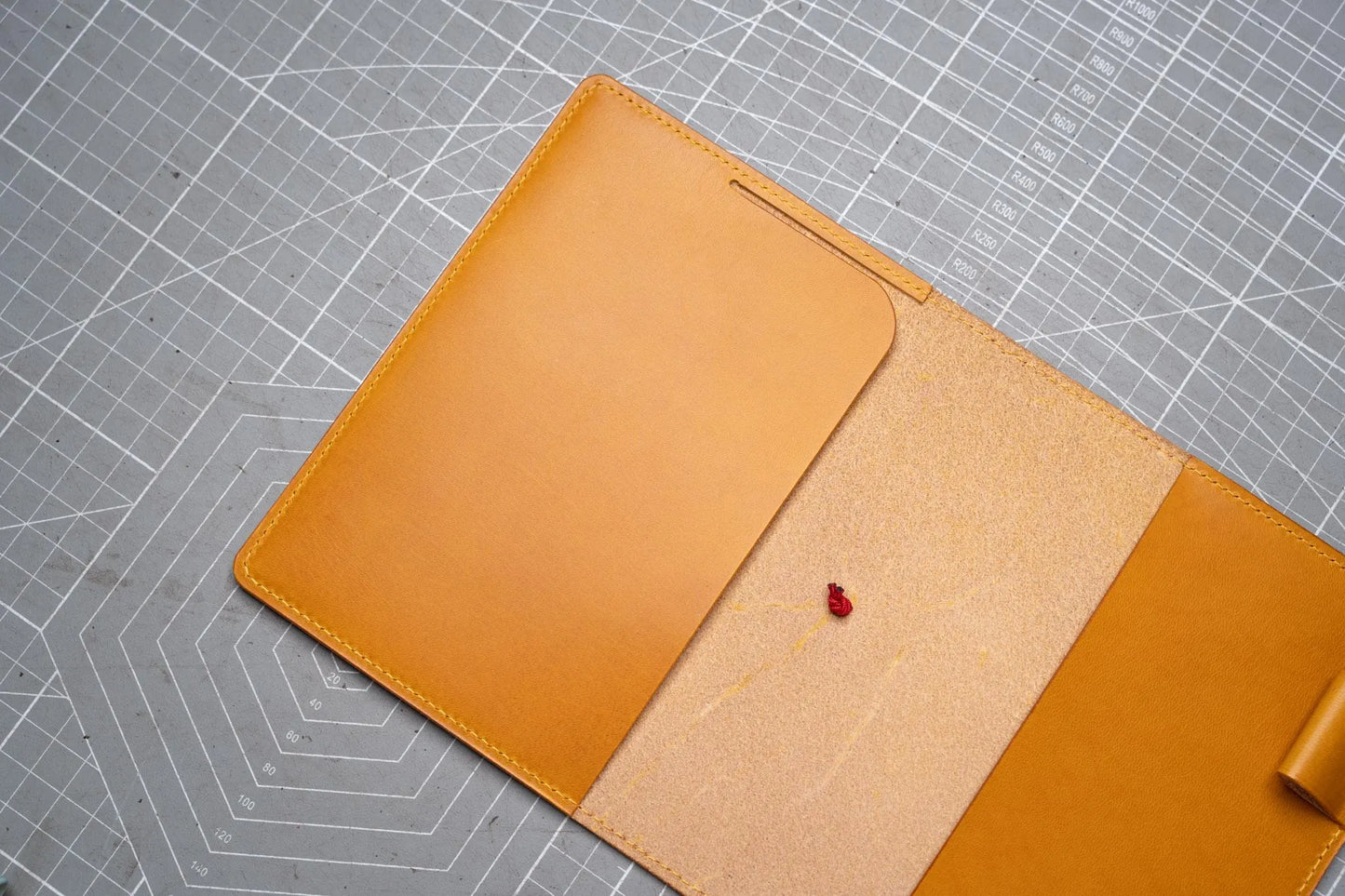 A6+/Hibino/5-Year Hobonichi Buttero Leather Elastic Closure Notebook Cover