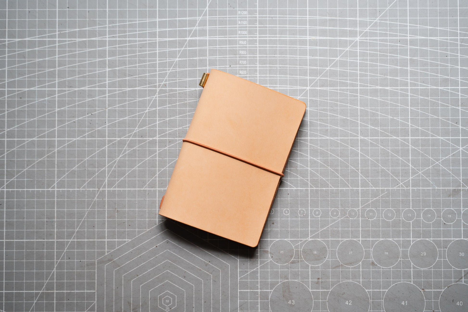 Natural Buttero Leather Traveler's Notebook Cover with light brown elastics