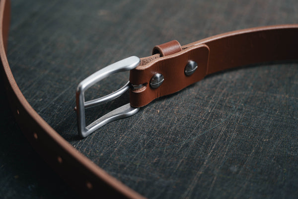 Vegetable-tanned Leather SS Buckle Dress Belt - Detail - Back view - Close up for Stainless steel buckle, leather keeper and stainless steel Chicago screws