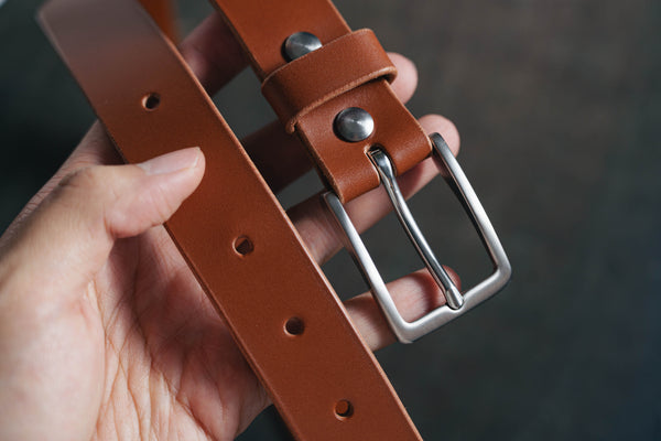 Vegetable-tanned Leather SS Buckle Dress Belt - Detail - Close up for Stainless steel buckle, leather keeper and stainless steel Chicago screws and round belt holes