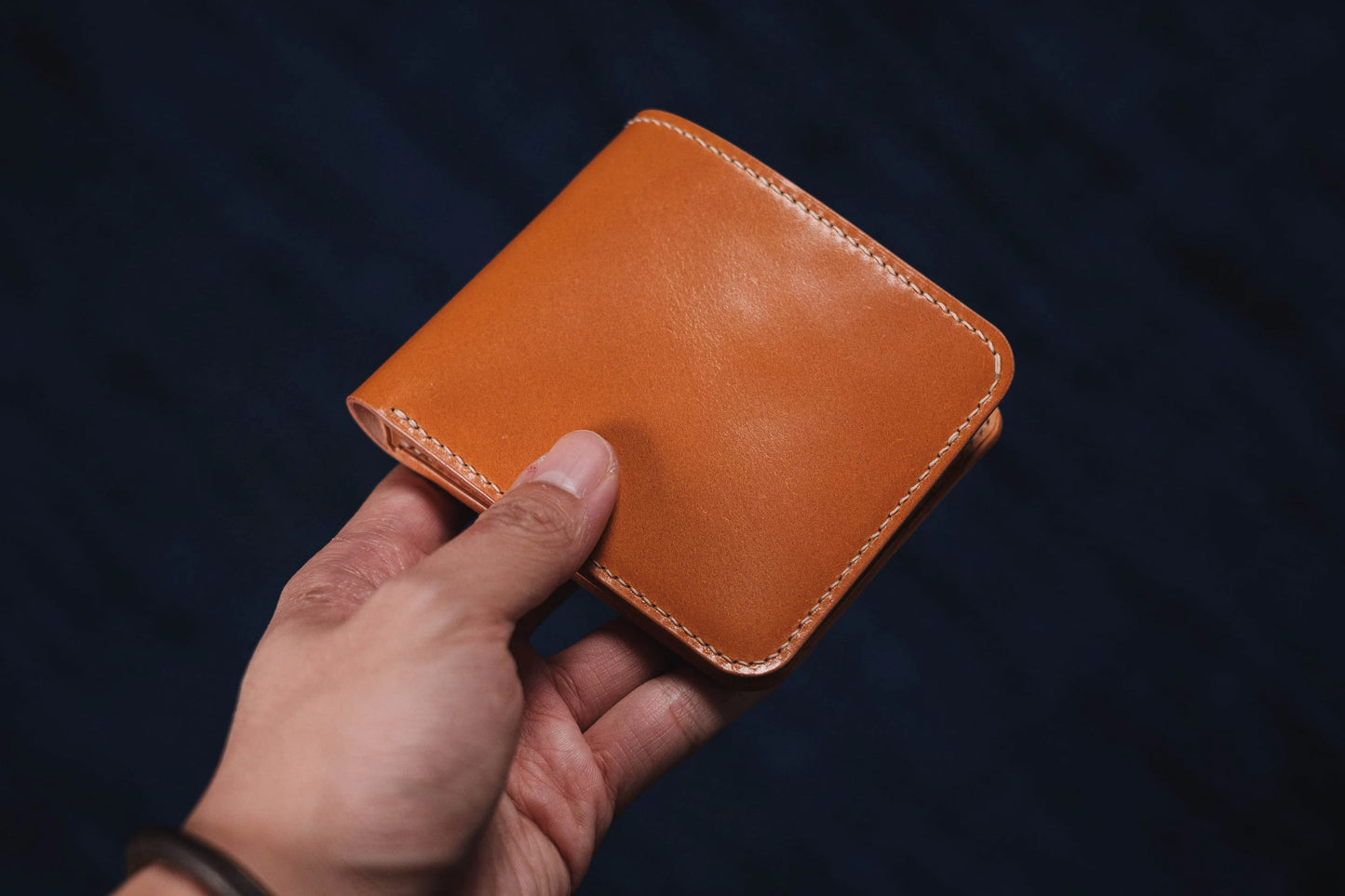 Shell Cordovan & Natural Leather 6-Slot Two-tone Billfold Wallet