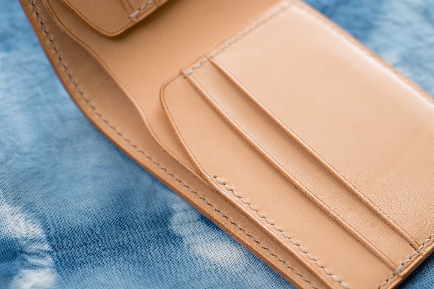 4-Slot Shell Cordovan & Natural Leather Billfold Wallet