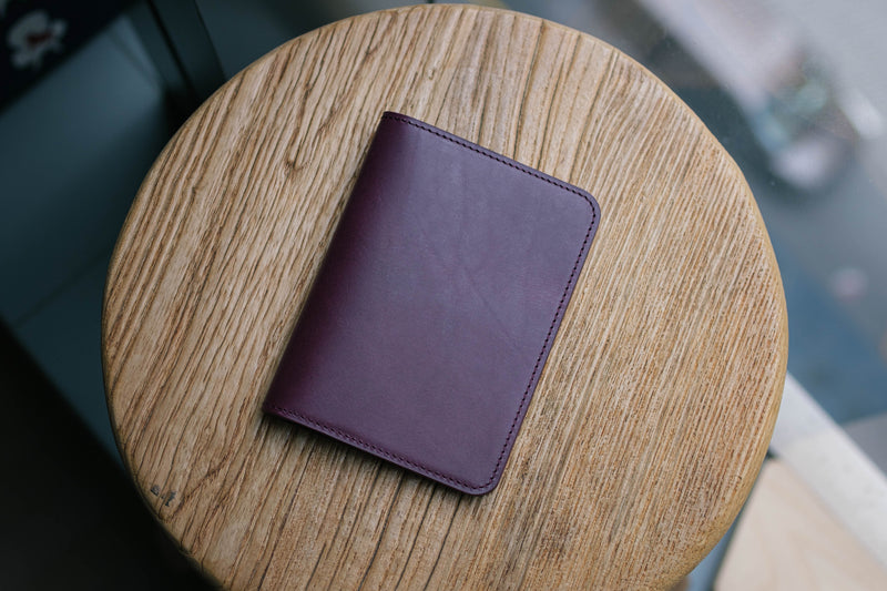 13 COULEURS - Étui à passeport en cuir Buttero 