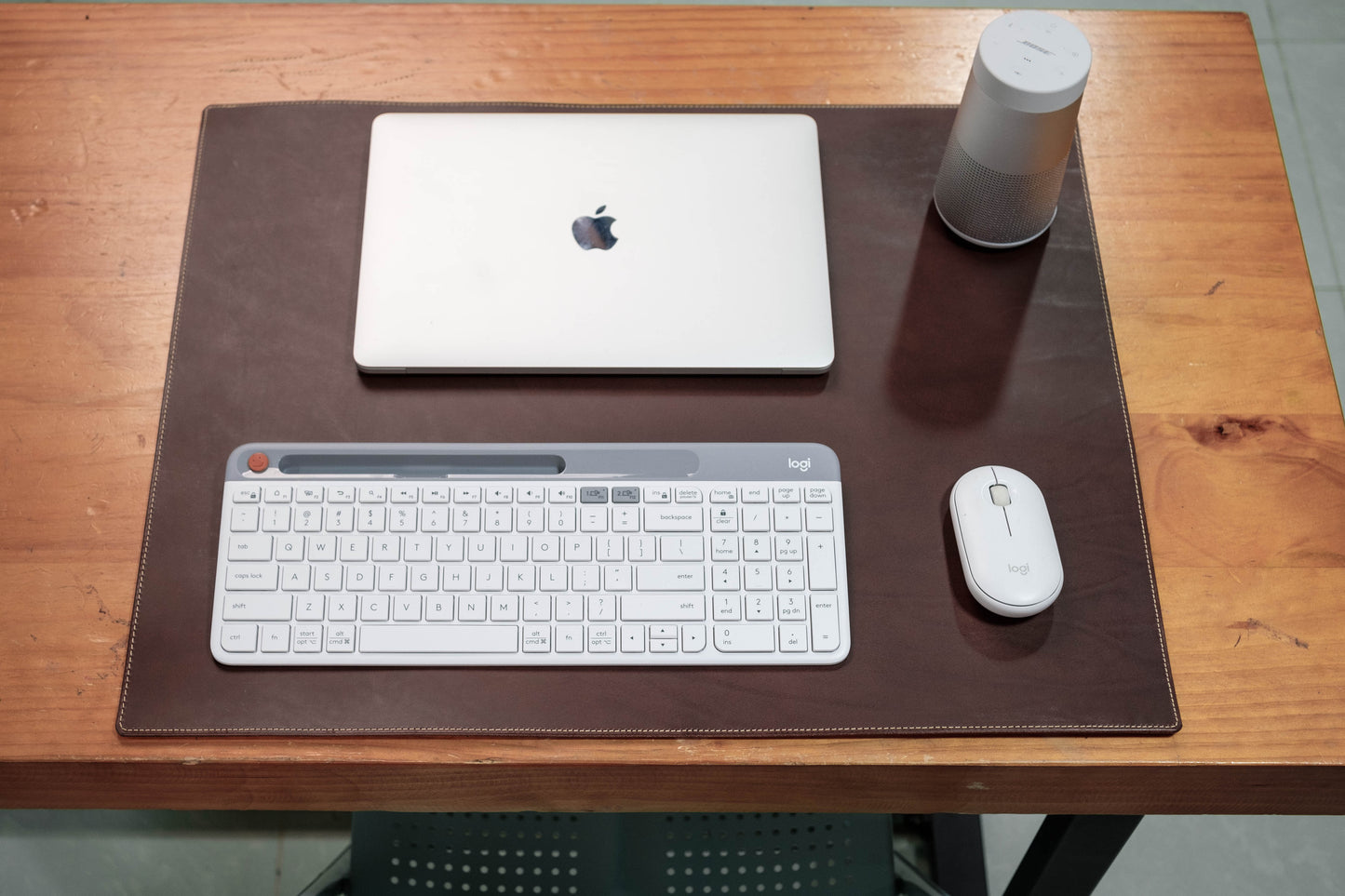 13 FARBEN - Genähtes Schreibtisch-/Tastatur- und Mauspad aus braunem Buttero-Leder 