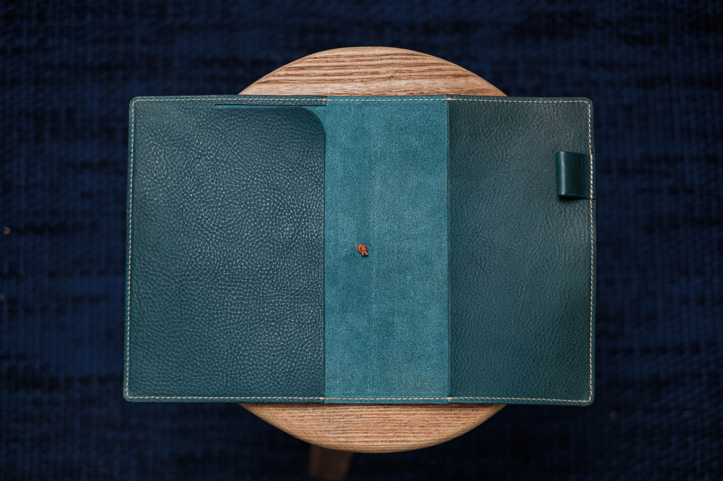 6 COULEURS - Couverture de carnet en cuir grainé bleu marine avec fermeture élastique A5/Hobonichi/Midori MD