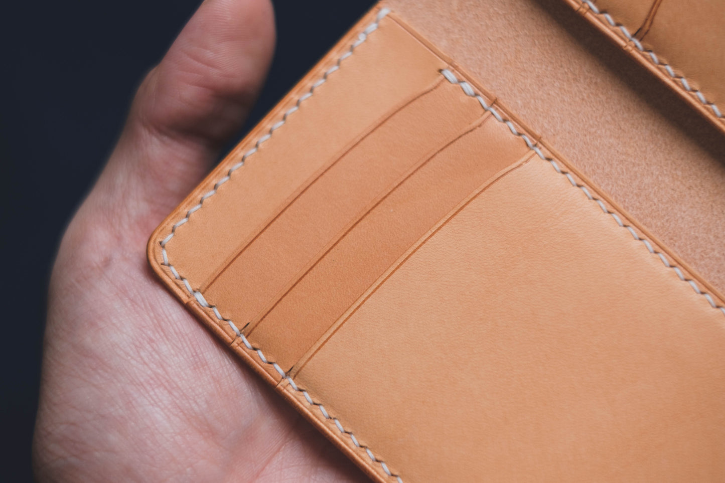 Portefeuille vertical en cuir naturel