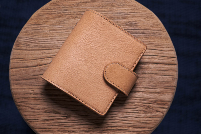 Organiseur de poche pour bagues en cuir grainé