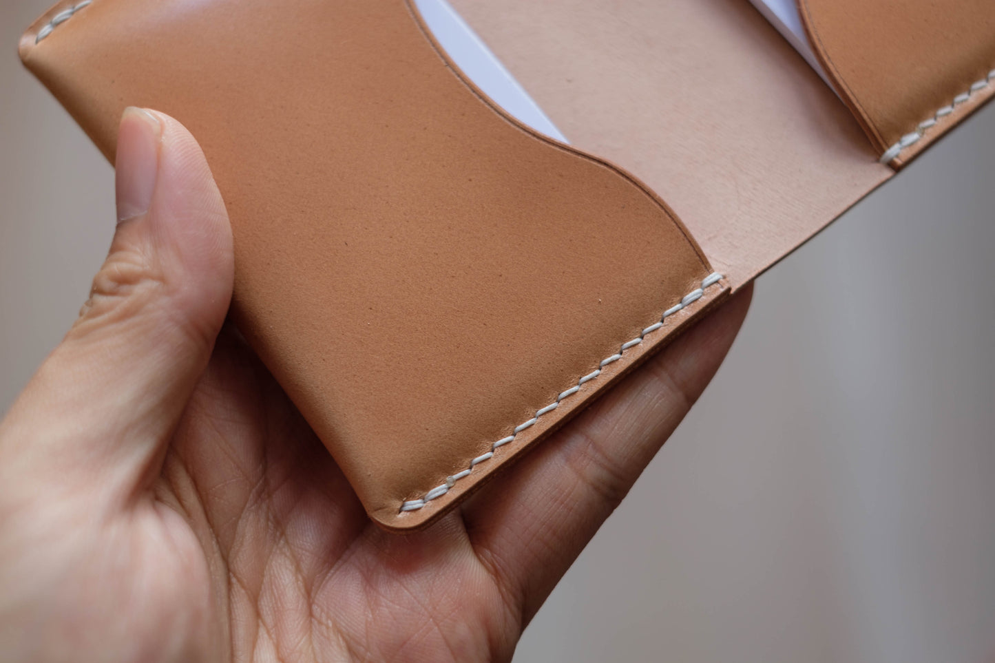 7 COULEURS - Portefeuille à cartes plié en cuir Shell Cordovan