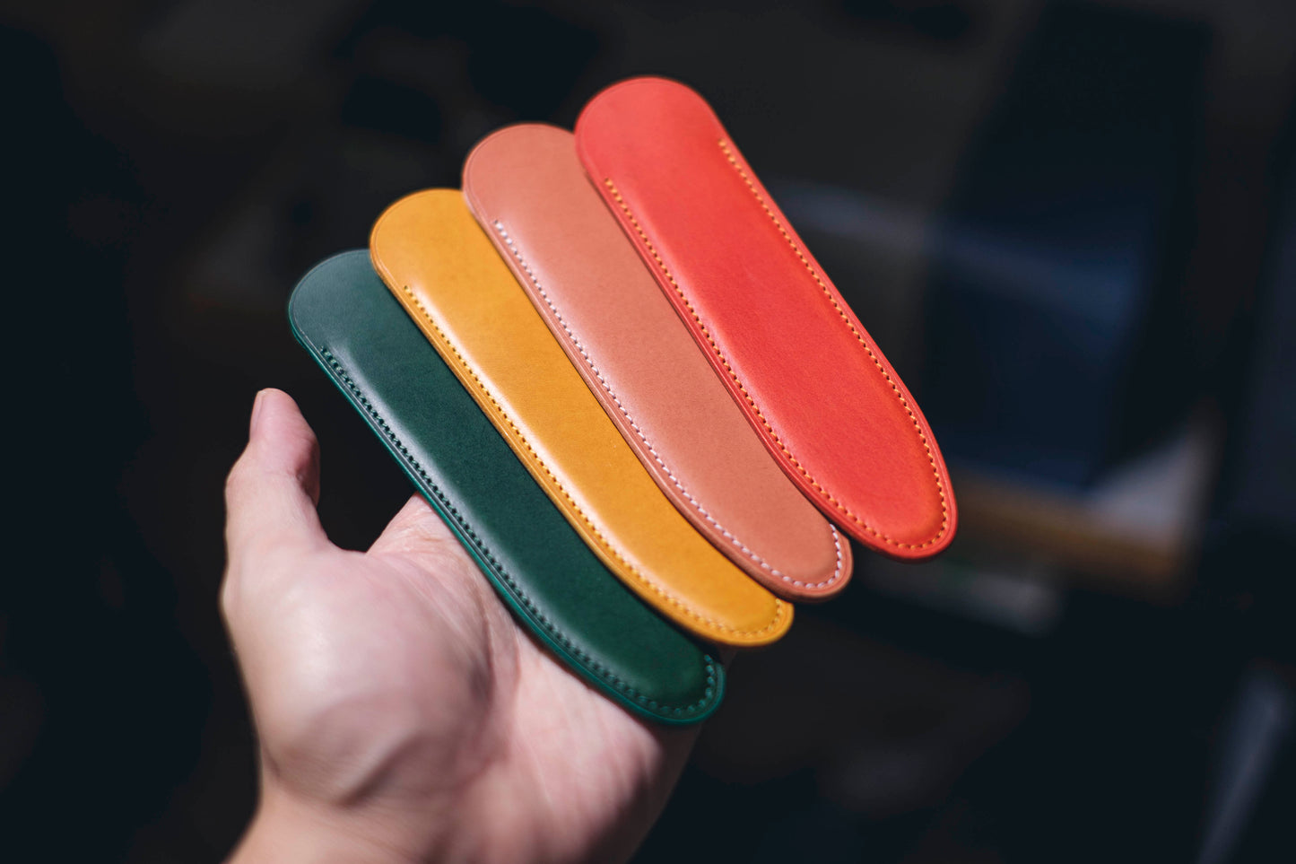 13 COULEURS - Étui en cuir Buttero pour stylo individuel