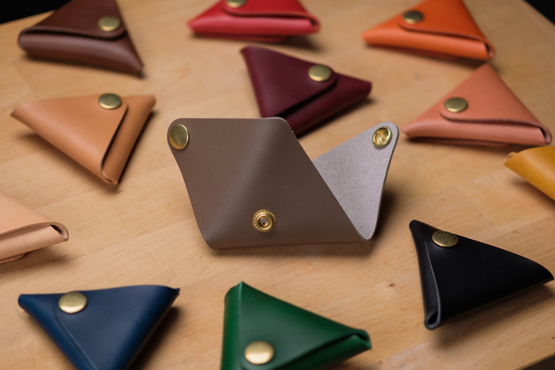 13 COLORS - Vegetable-tanned Leather Triangle Coin Purse, Utility Pouch - Eternal Leather Goods