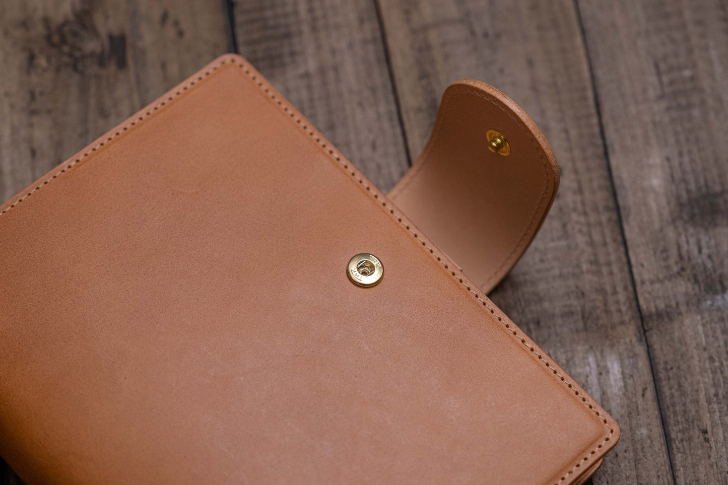 Two-tone Buttero Leather Personal Ring Organizer with Krause rings