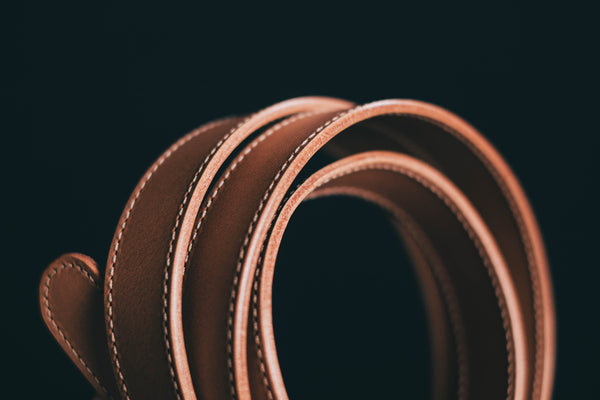Buttero Leather Ladies' Knotted Belt - Detail - Close up for the burnished edges