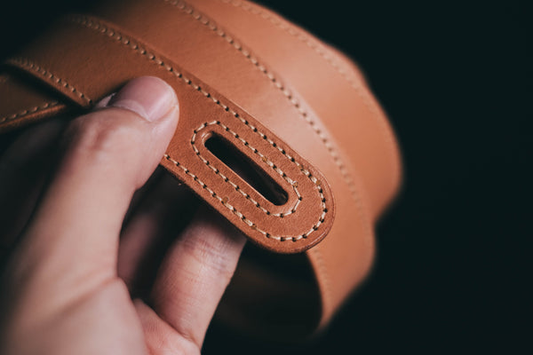 Buttero Leather Ladies' Knotted Belt - Detail - Close up for the hole