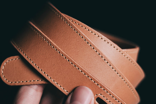 Buttero Leather Ladies' Knotted Belt - Detail - Close up for the stitching