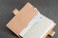 Couverture en cuir Hobonichi Weeks naturel avec passants pour stylos emboîtables