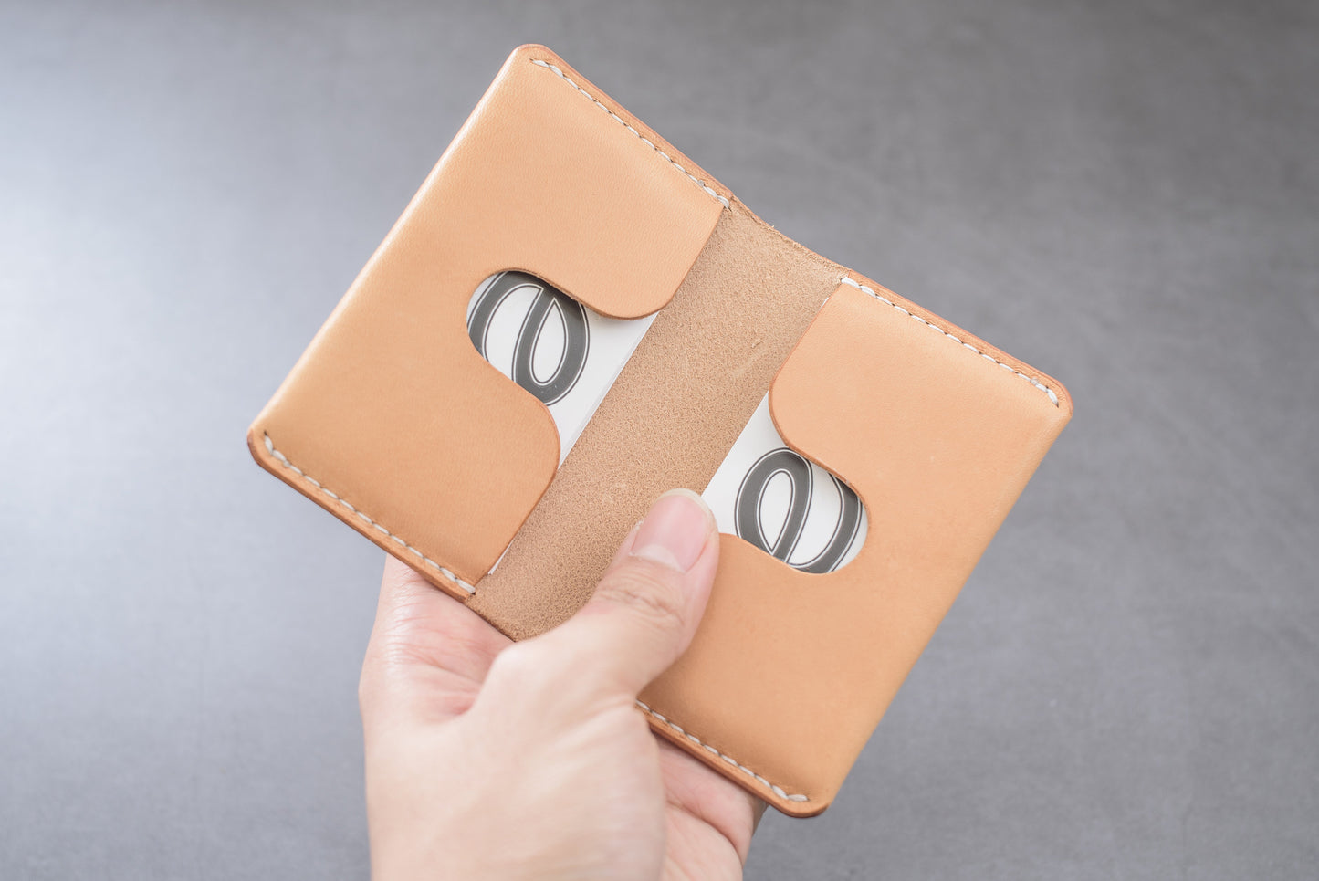 Porte-cartes de visite pliable en cuir naturel