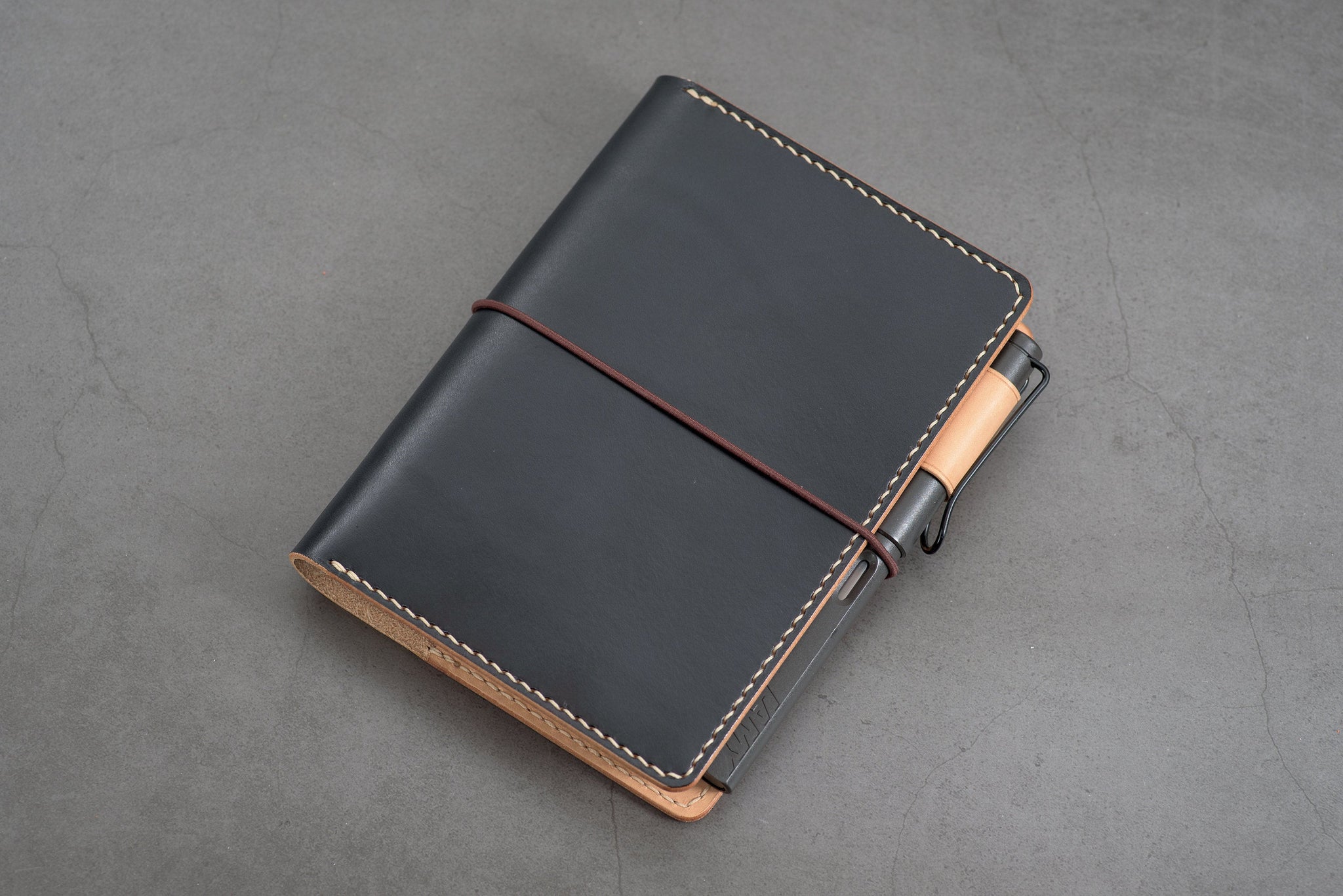 A6/Hobonichi/Midori MD Black Elastic Closure Leather Notebook Cover