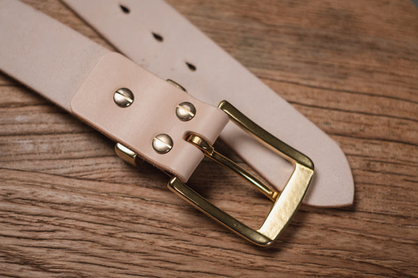 Full-grain leather standard belt - back views - detail for 
solid brass handware (belt keeper, buckle and Chicago screws) and belt tip