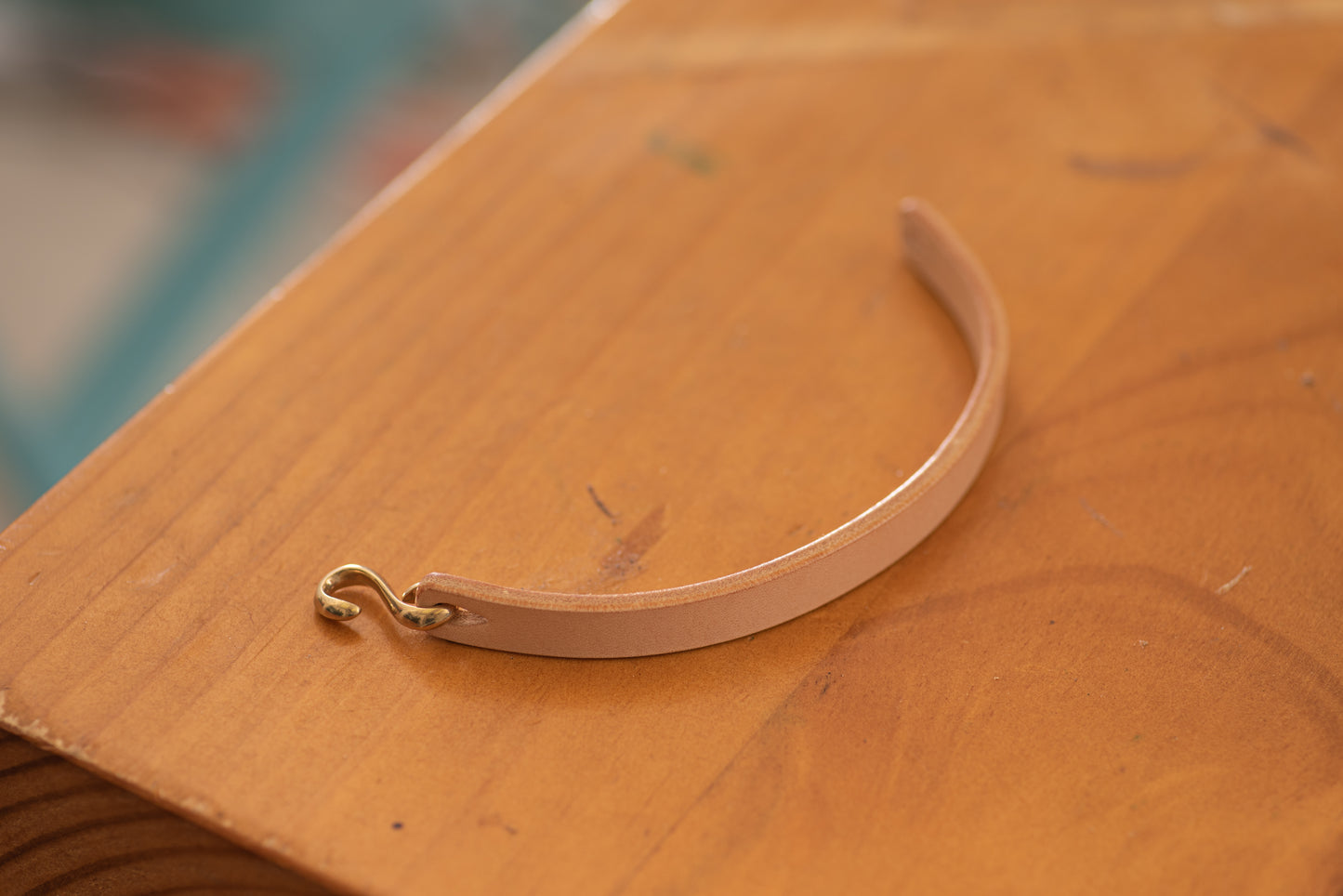 natural vegetable tanned leather Solid brass S Hook - close up for burnished edges